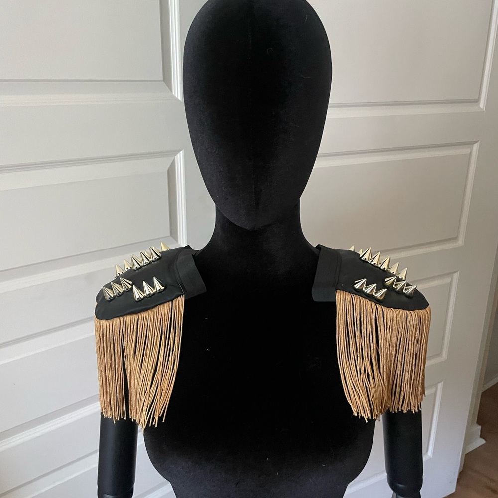Black Shoulder Pad with Gold Fringe and Spikes harness Rave Festival - Picture 2 of 3